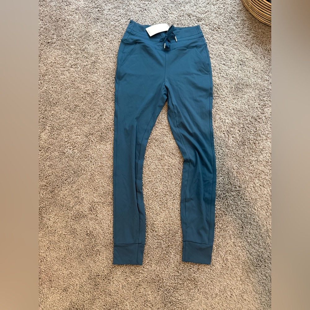Halara jogger pants in blue